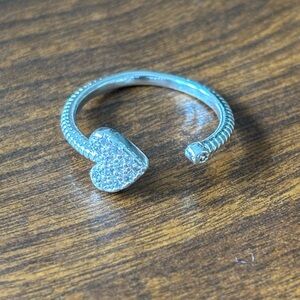 Silver tone adjustable Ring NWOT